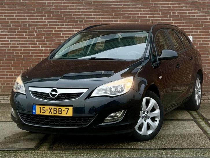 Opel Astra Sports Tourer 1.4 Turbo Cosmo (bj 2012), Auto's, Opel, Te koop, Astra, ABS, Airbags, Airconditioning, Alarm, Boordcomputer