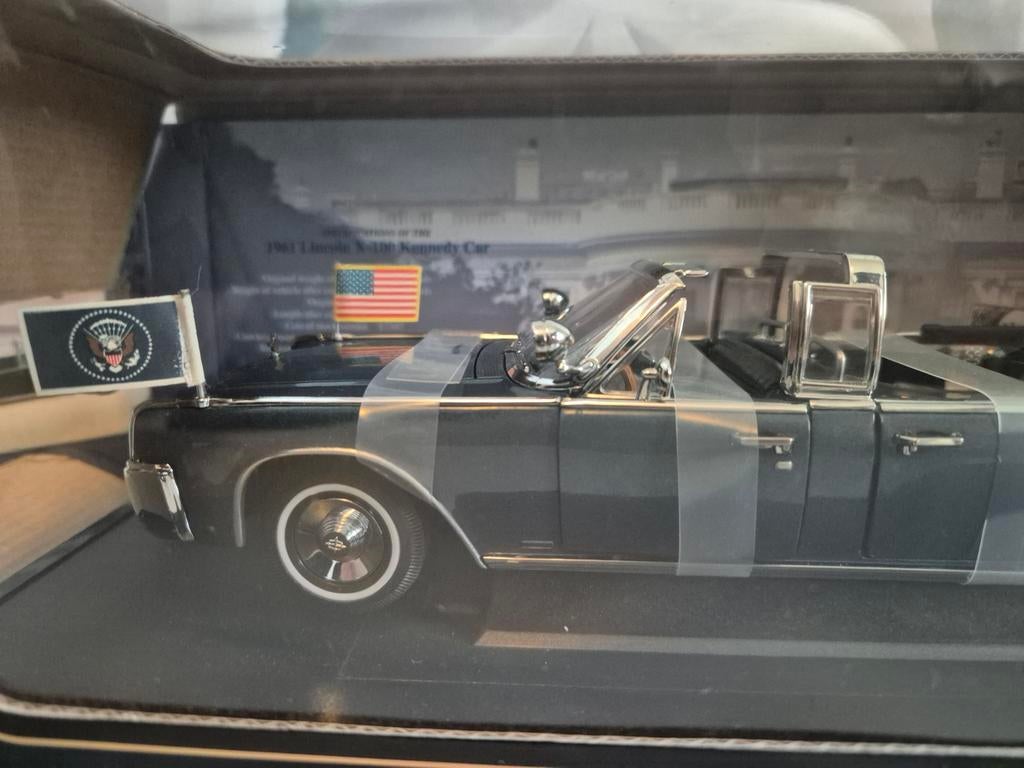 Road Signature Lincoln X-100 Kennedy Car, versie met vlaggen, Ophalen of Verzenden, Nieuw, Auto, Overige merken