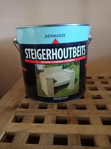 Beits (steigerhout) 2,5 liter Wit met zeegroene gloed. beschikbaar voor biedingen