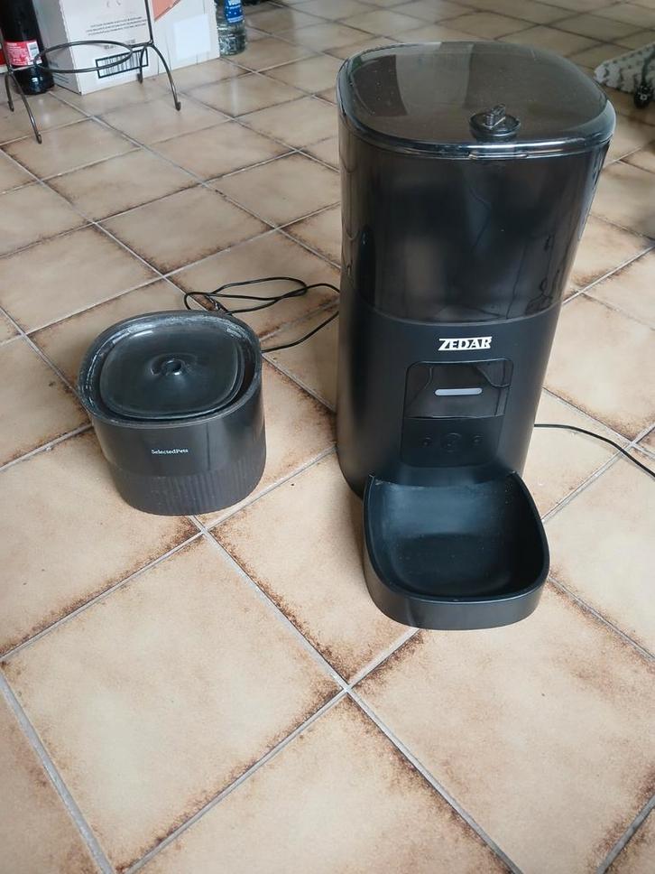 voermachine kat, Dieren en Toebehoren, Hondenvoerbakken en Drinkbakken, Gebruikt, Ophalen