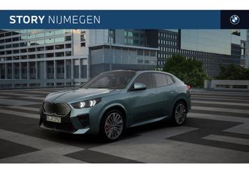 BMW iX2 eDrive20 High Executive M Sport Automaat / Panoramad beschikbaar voor biedingen