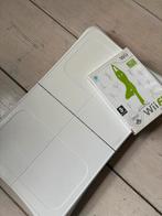 Wii Balance Board + Wii Fit Game, Spelcomputers en Games, Spelcomputers | Nintendo Consoles | Accessoires, Gebruikt, Ophalen of Verzenden