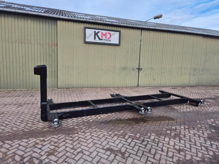 Haakarm frame met twistlock te koop, Zakelijke goederen, Machines en Bouw | Keten en Containers, Ophalen