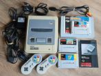 Super Nintendo origineel controllers kabels Mariokart World, Ophalen of Verzenden, Gebruikt, Met 2 controllers, Met games