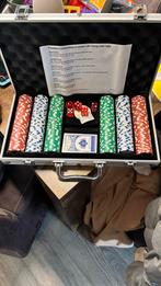 Complete poker set met fiches, kaarten en dobbelstenen, Drie of vier spelers, Ophalen, Zo goed als nieuw, Reisspel