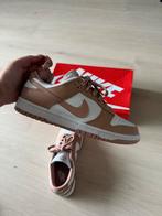 Nike dunk low Rose whisper, Kleding | Dames, Schoenen, Ophalen of Verzenden, Zo goed als nieuw, Roze, Sneakers of Gympen
