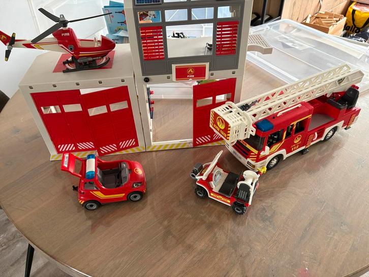 Playmobil Brandweer Kazerne + Voertuigen, Kinderen en Baby's, Speelgoed | Playmobil, Gebruikt, Complete set, Ophalen of Verzenden