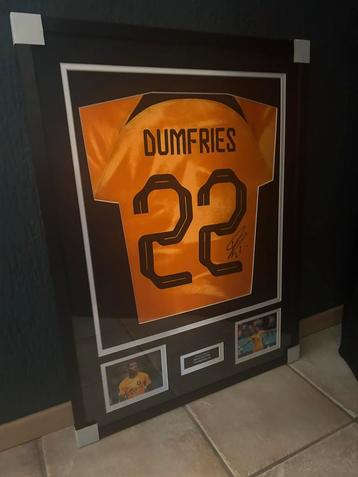 Denzel Dumfries - ingelijst en gesigneerd Nederlands Elftal beschikbaar voor biedingen