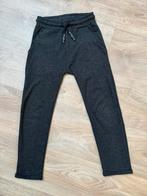 Grijze pantalon/joggingbroek - Levv - maat 122, Ophalen of Verzenden, Zo goed als nieuw, Grijs