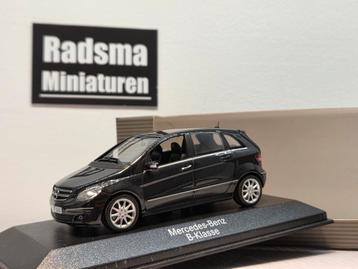 Mercedes-Benz B-Klasse W245 - B180 B200 - 1:43 Minichamps beschikbaar voor biedingen