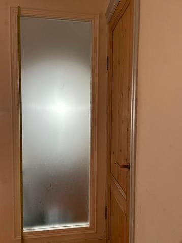 Glass wall gratis beschikbaar voor biedingen