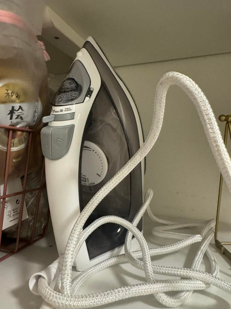 Philips Strijkijzer + Strijkplank - Complete Set, Ophalen, Zo goed als nieuw, Strijkijzer met snoer