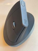 Logitech MX vertical, Computers en Software, Muizen, Ophalen of Verzenden, Zo goed als nieuw