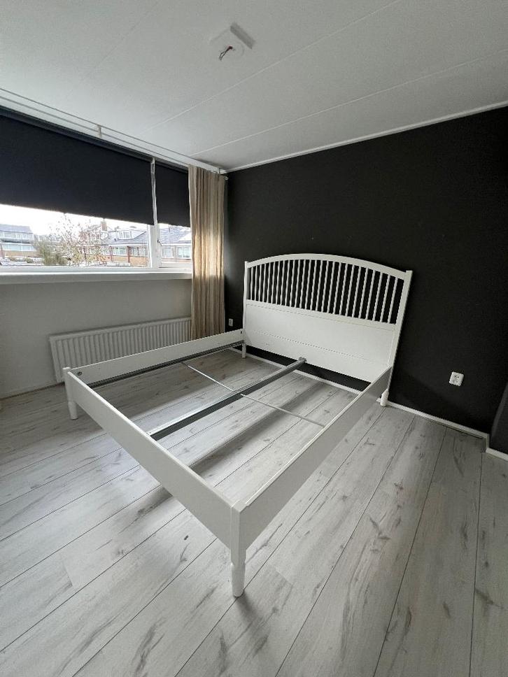 GRATIS bedframe 180x200cm (IKEA Tyssedal), Huis en Inrichting, Slaapkamer | Bedden, Gebruikt, Tweepersoons, 180 cm, 200 cm, Hout