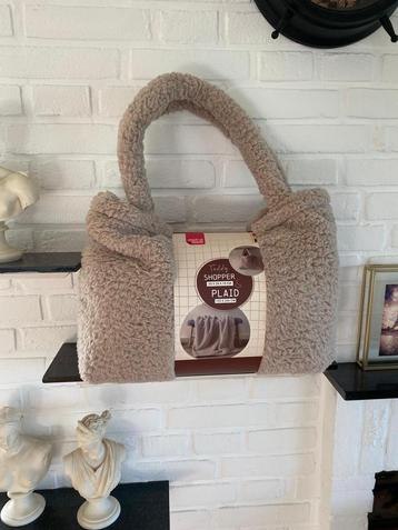 Super leuke teddy bag met plaid 150x200  tas en kleed beschikbaar voor biedingen