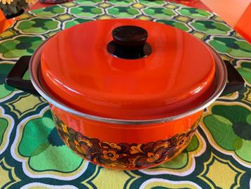 Grote retro vintage emaille jaren 70 pan - Funky bloemdecor beschikbaar voor biedingen