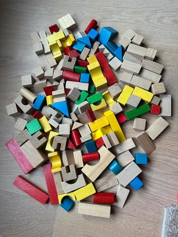 Houten blokken beschikbaar voor biedingen