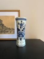 Delfts blauwe vaas - hoog en smal, blauw & wit, Antiek en Kunst, Ophalen of Verzenden