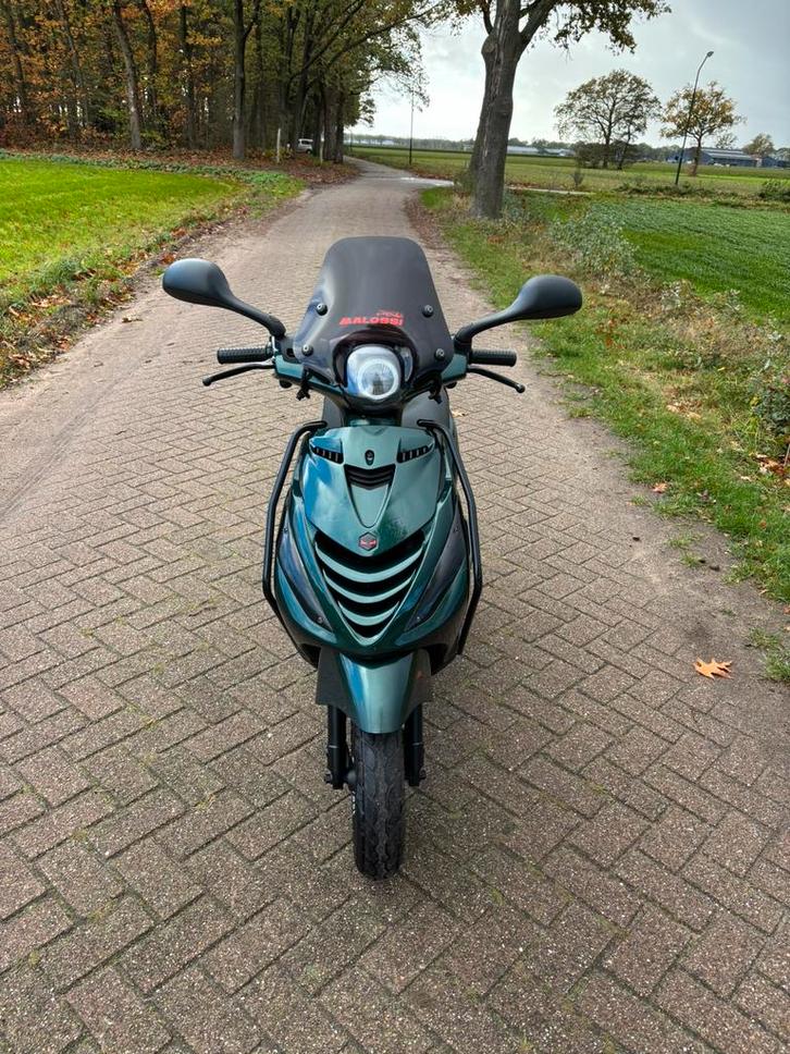 Piaggio zip 4t 2v, Fietsen en Brommers, Scooters | Piaggio, Gebruikt, Zip, Maximaal 45 km/u, Benzine, Ophalen