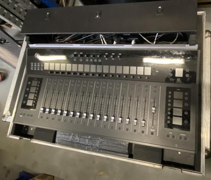 Mackie digitale mengtafel DC16 + DL32R, Muziek en Instrumenten, Mengpanelen, Gebruikt, 20 kanalen of meer, Microfooningang, Ophalen
