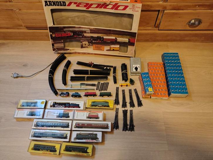 Lot Arnold Rapido N-spoor, Hobby en Vrije tijd, Modeltreinen | N-Spoor, Gebruikt, Rails, Gelijkstroom, Arnold, Ophalen of Verzenden
