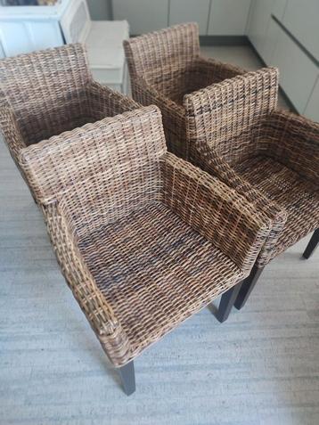 Landelijke stevige eetkamerstoelen, 4 stuks, riet met hout beschikbaar voor biedingen