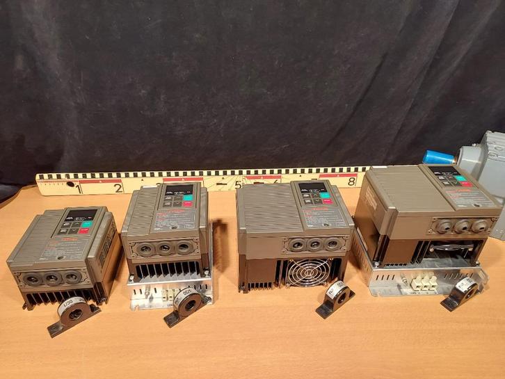 motorsturing frequentieregelaars 0,75 tot 4,0kW, Hobby en Vrije tijd, Elektronica-componenten, Ophalen of Verzenden