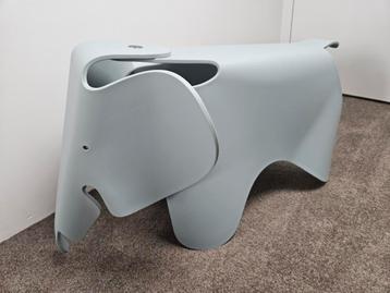 Vitra Eames Olifant - Ijsgrijs beschikbaar voor biedingen