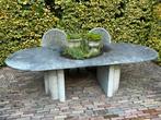 Belgiesche hardstenen tafel op kerkzuilen met 4 stoelen, Tuin en Terras, Tuintafels, Overige materialen, Ophalen of Verzenden