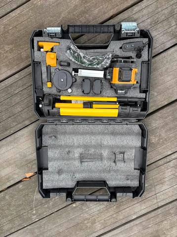 Laserwaterpas met Statief en Accessoires beschikbaar voor biedingen