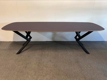 Deens ovale eettafel Fenix Viola Orissa 260x100 beschikbaar voor biedingen