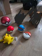 Pokemon ballen en Pikachu knuffel, Dieren en Toebehoren, Ophalen of Verzenden, Overig speelgoed