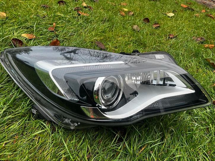 Opel Insignia A Facelift Bi-Xenon Koplamp Rechts, Auto-onderdelen, Verlichting, Opel, Gebruikt, Ophalen of Verzenden