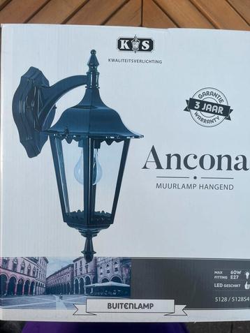 Mooie nieuwe muurlamp(en)  in groene kleur. 2  beschikbaar beschikbaar voor biedingen