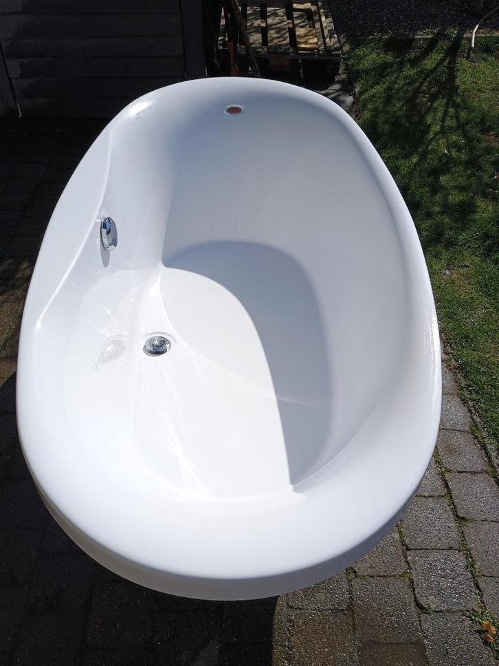 Ligbad, Doe-het-zelf en Verbouw, Sanitair, Zo goed als nieuw, Bad, Ophalen