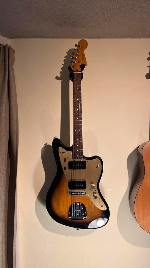 Squier Jazzmaster GEUPGRADE, Muziek en Instrumenten, Snaarinstrumenten | Gitaren | Elektrisch, Zo goed als nieuw, Solid body, Fender