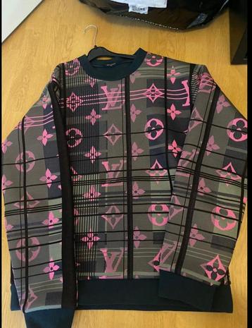 LouisVuitton trui, 1x gedragen !!! beschikbaar voor biedingen