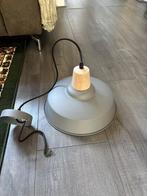 Grijze hanglamp, Ophalen, Gebruikt, Metaal, 50 tot 75 cm