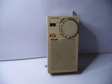 Phililps D1000 transistorradio FM/AM. Verzending kan ook beschikbaar voor biedingen