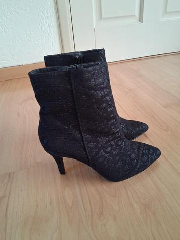 Bodyflirt Zwarte Laarsjes met Kant maat 38 Nieuw! beschikbaar voor biedingen