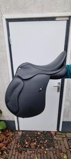 Wintec 500 cair hart 17 inch veelzijdigheidszadel, Ophalen, Zo goed als nieuw, Recreatie