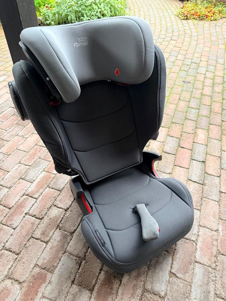 Britax Römer Kidfix 3 M Grijs - Isofix Autostoel, Kinderen en Baby's, Autostoeltjes, Gebruikt, Romer, 15 t/m 36 kg, Isofix, Verstelbare rugleuning