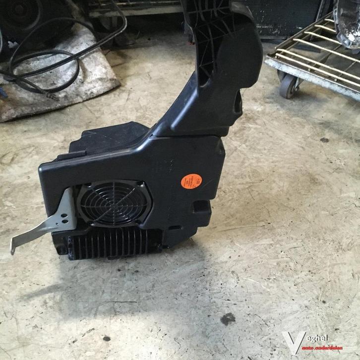 Mercedes C 320cdi station 2006 Wagennr 2400103  Bass Box A 2, Auto diversen, Autoradio's, Ophalen of Verzenden