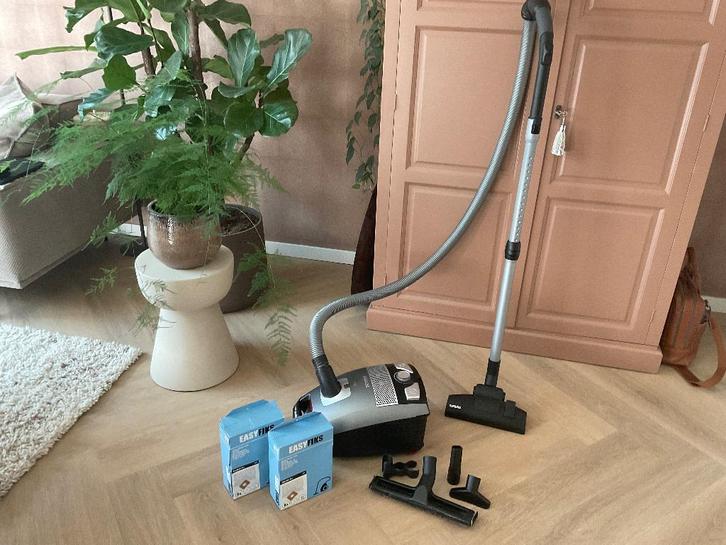 Stofzuiger Severin 7045, Witgoed en Apparatuur, Stofzuigers, Zo goed als nieuw, Stofzuiger, Minder dan 1200 watt, Stofzak, Ophalen