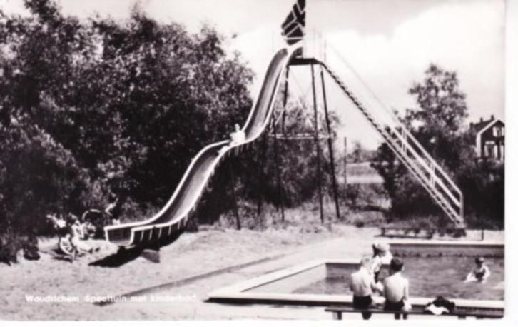WOUDRICHEM,- Speeltuin met Kinderbad. Glijbaan. 29-10, Verzamelen, Ansichtkaarten | Nederland, Ongelopen, Noord-Brabant, 1960 tot 1980