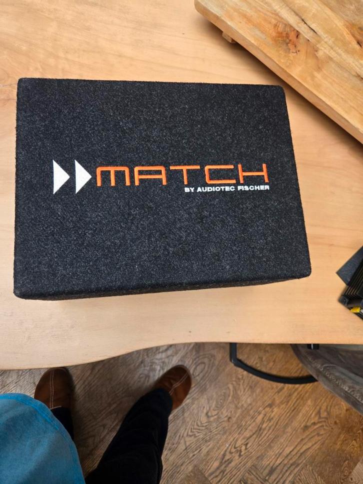 Match subwoofer en Mosconi versterker, Auto diversen, Autospeakers, Gebruikt, Ophalen of Verzenden