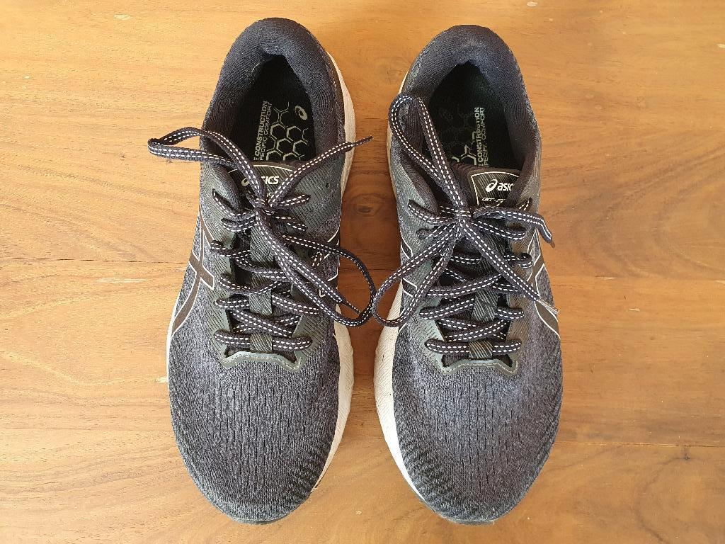 Asics GT-2000 10 Dames Hardloopschoenen Maat 40,5, Sport en Fitness, Loopsport en Atletiek, Gebruikt, Hardloopschoenen, Ophalen of Verzenden