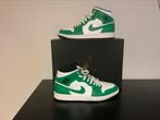 Jordan 1 mid lucky green, Kleding | Heren, Schoenen, Verzenden