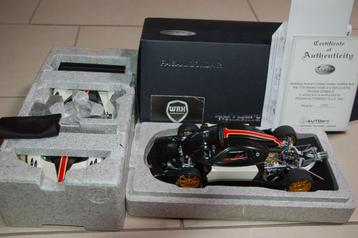 1:18 PAGANI ZONDA R white / ital stripes Autoart 78262 WRH beschikbaar voor biedingen