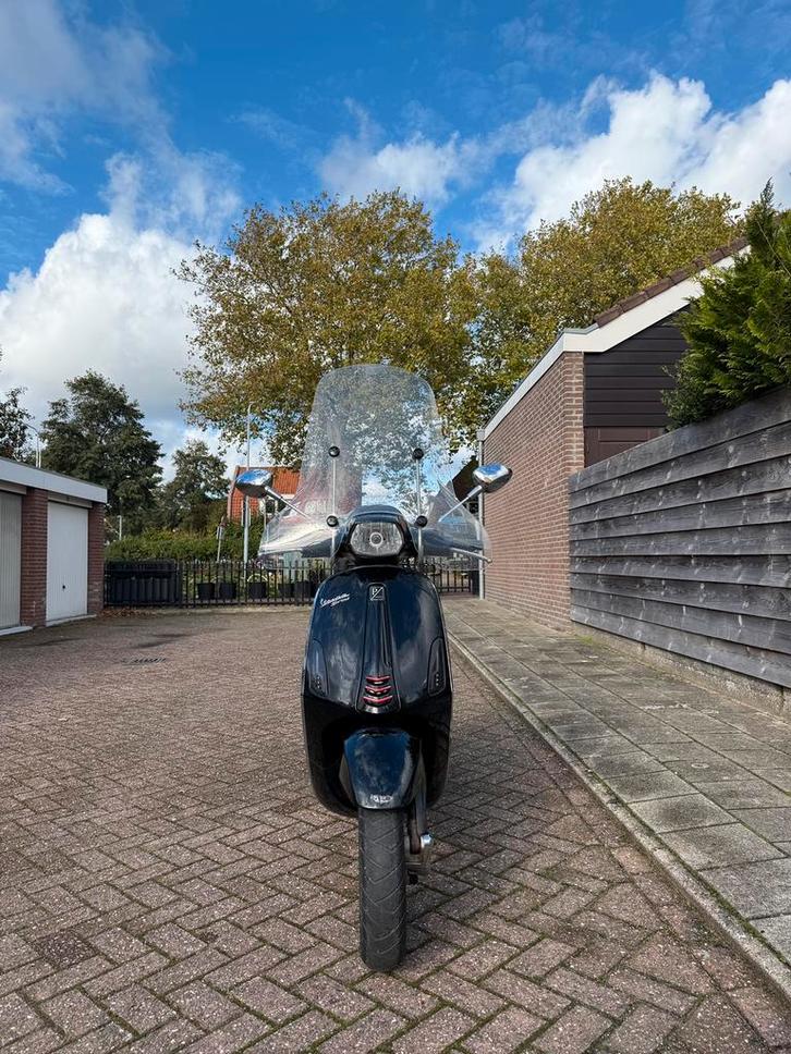 Vespa sprint, Fietsen en Brommers, Scooters | Vespa, Zo goed als nieuw, Vespa S, Maximaal 45 km/u, Benzine, Ophalen